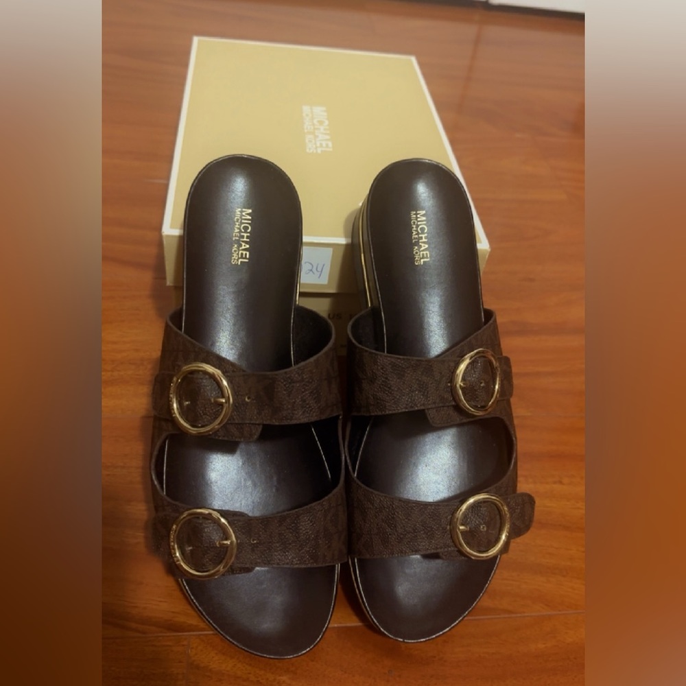 Michael Kors Estelle Double Sliebbuckle  ~ 10M